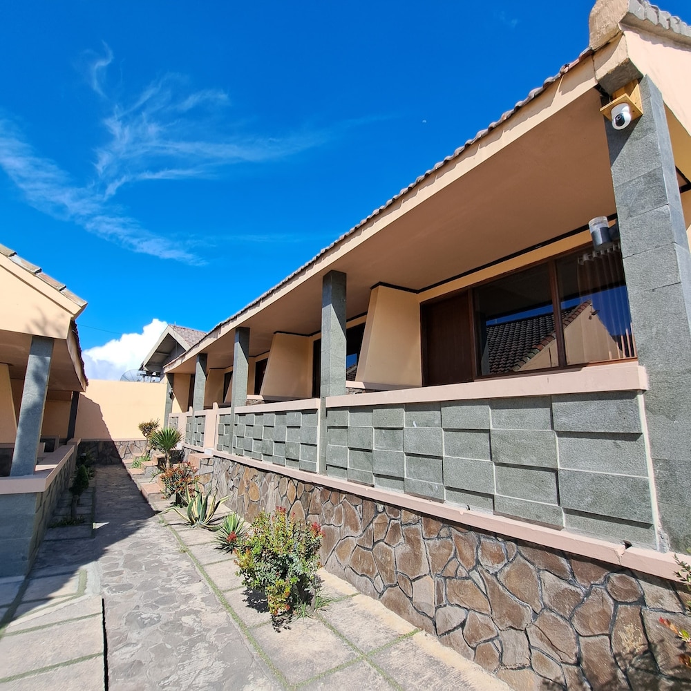 Cemara Indah Hotel 5/50