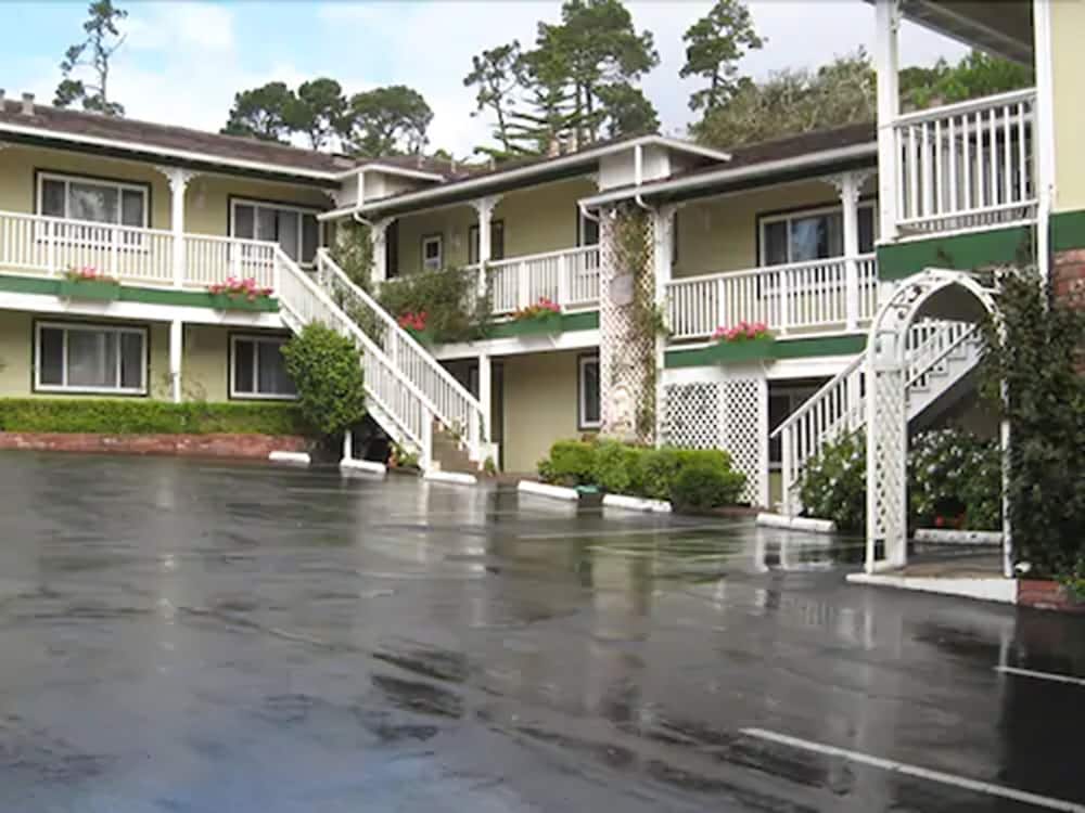 Carmel Inn And Suites 5/34