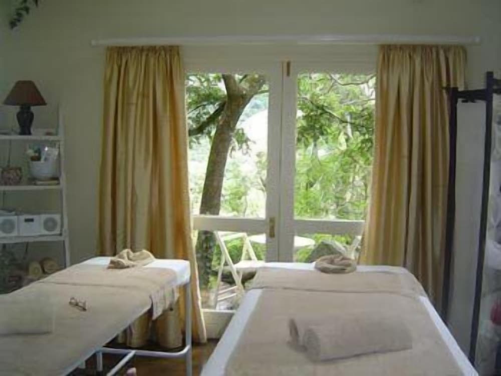 Forest Creek Lodge &amp; Spa 14/50