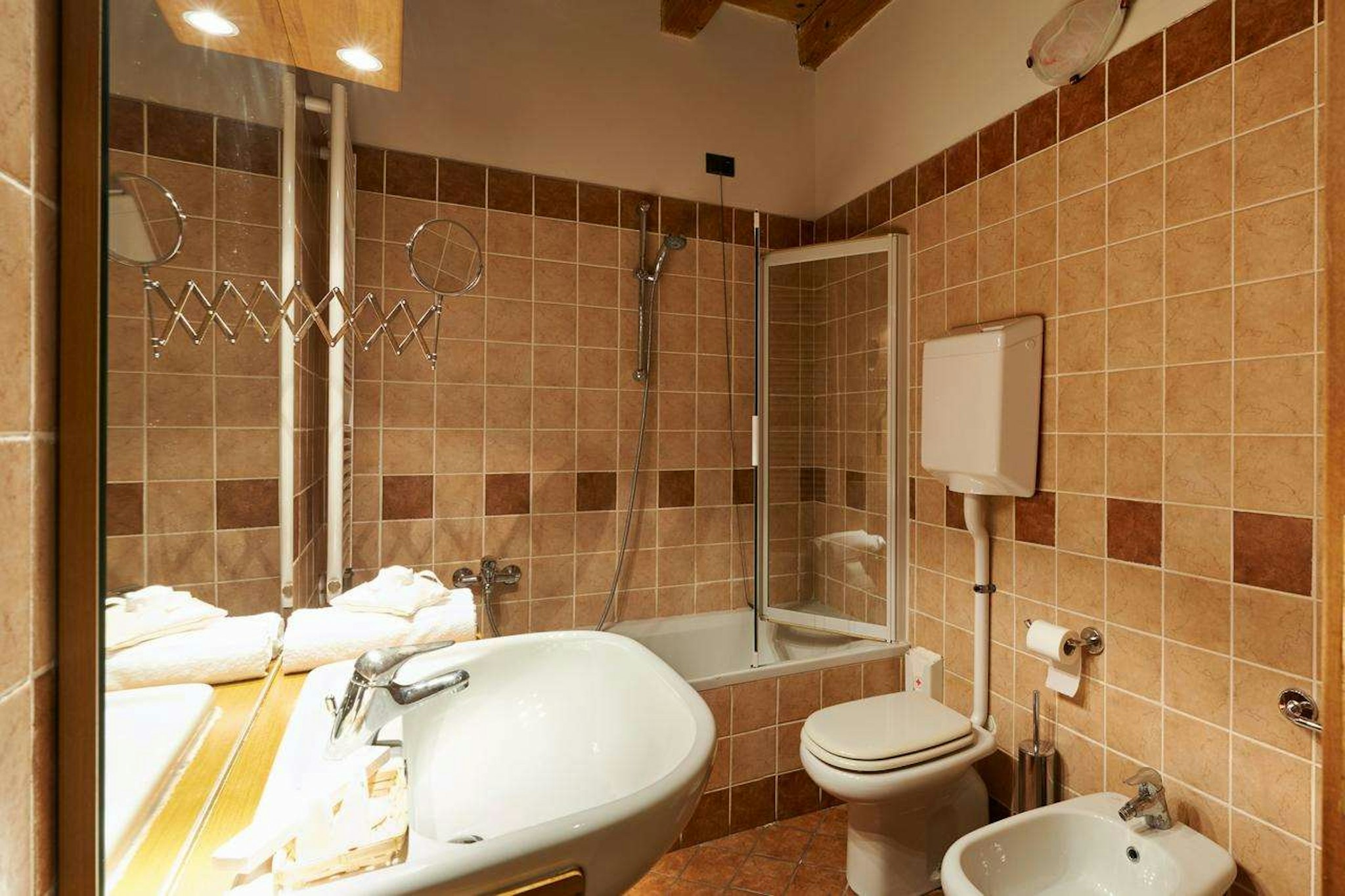 Antico Borgo 27/33