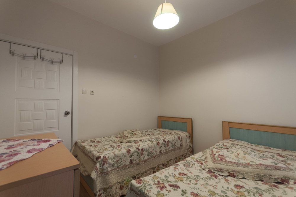 Zendy Suite Hotel 17/88