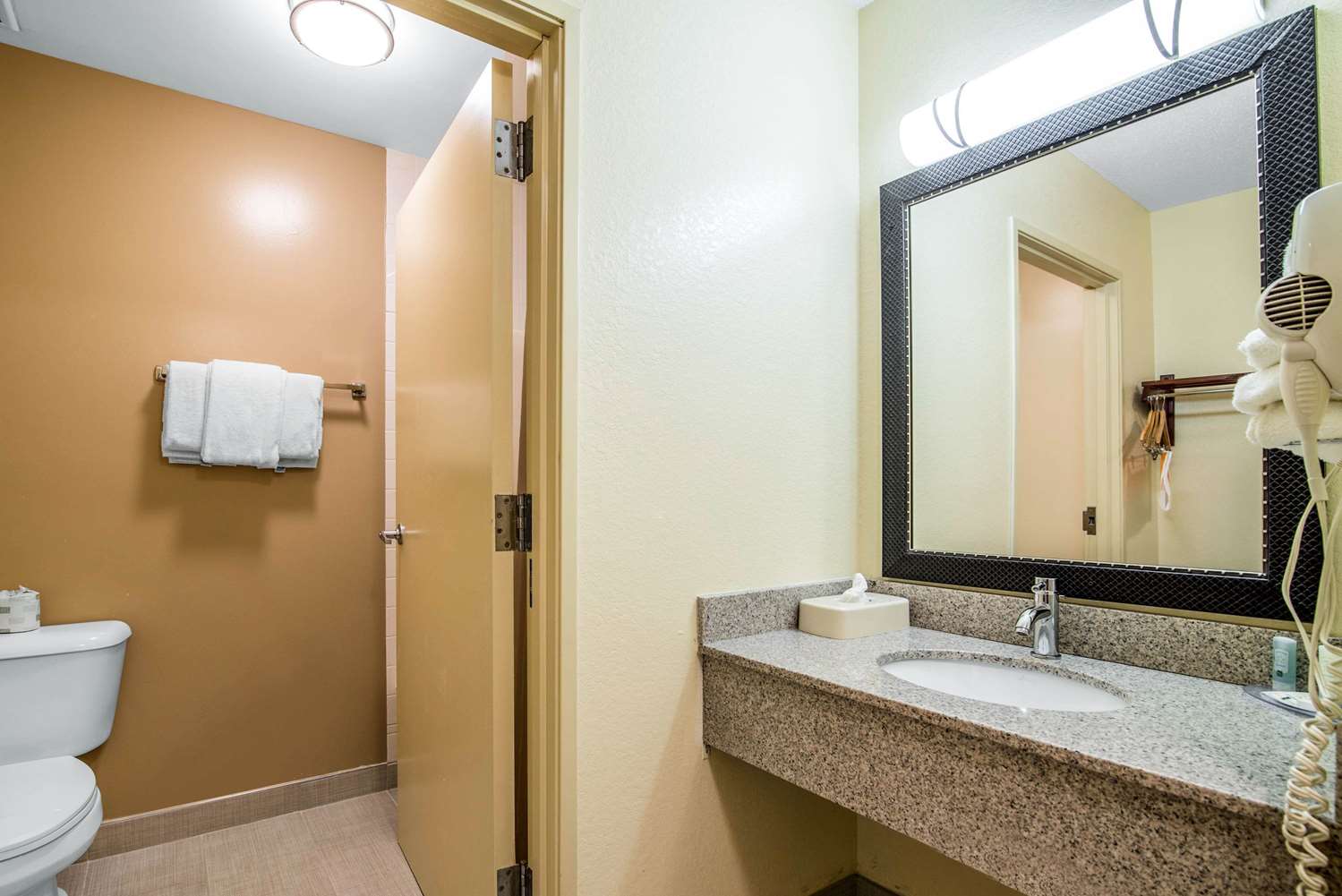 Quality Inn Loudon-Concord 29/29