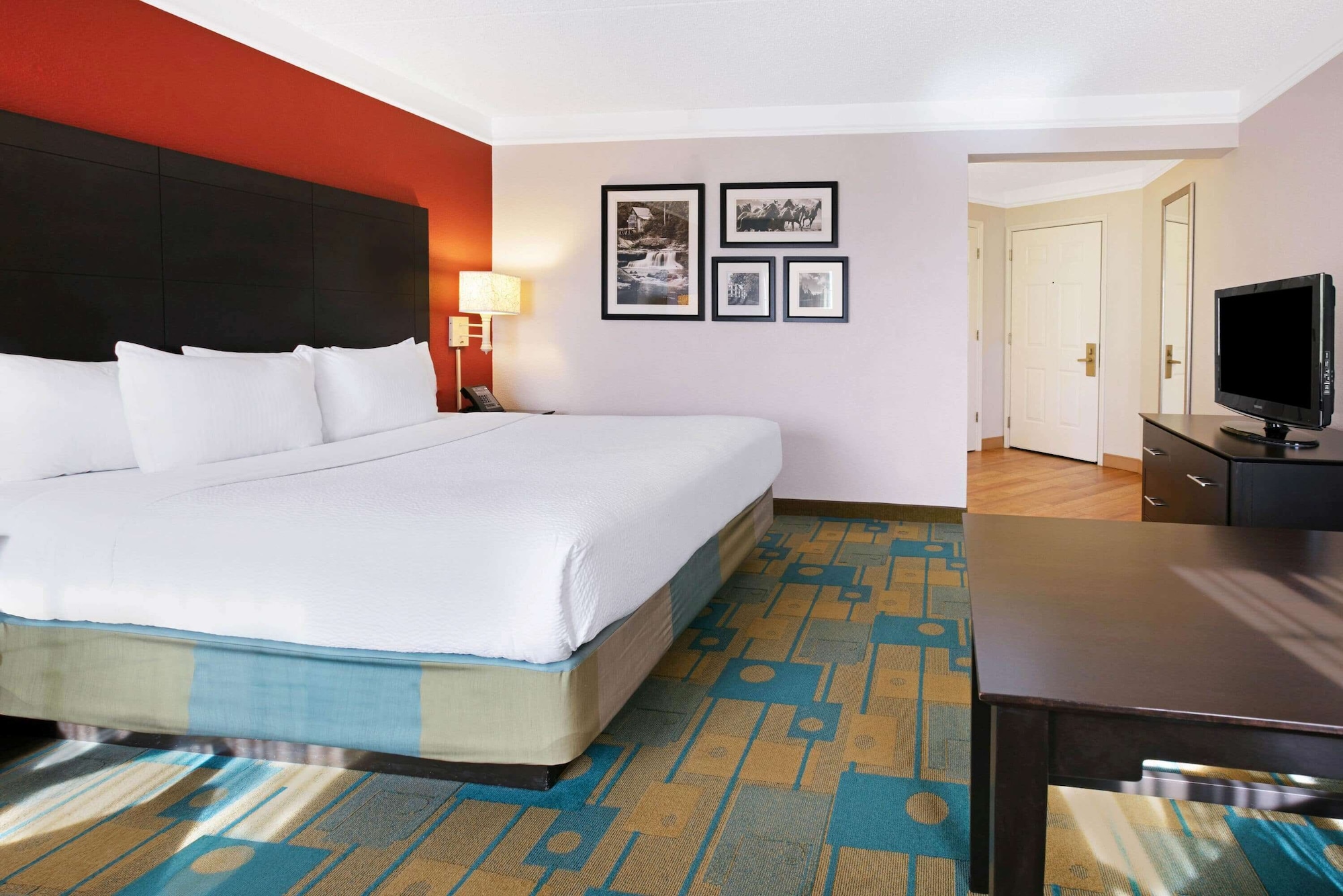 Suite, King Bed