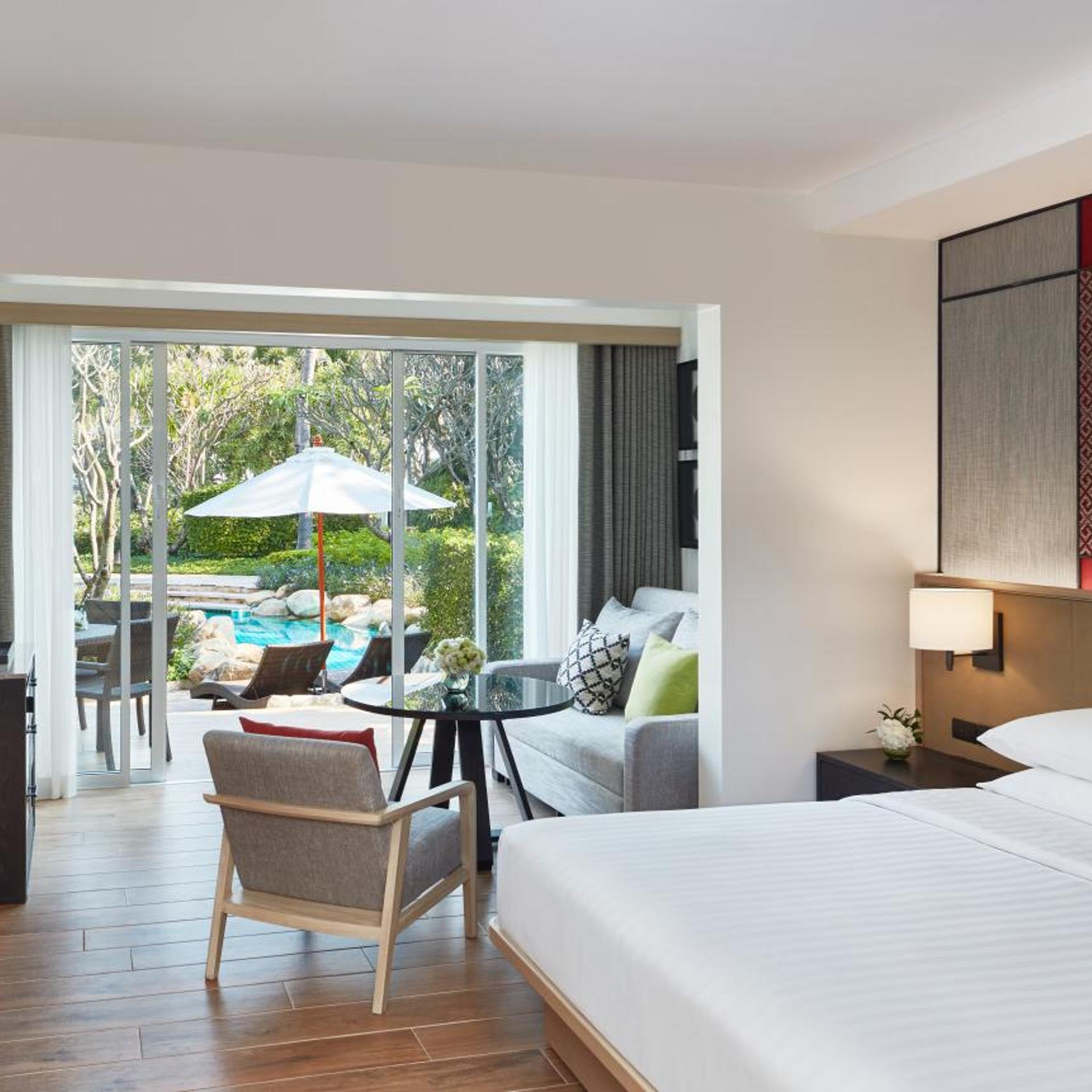 Room, King Bed, Pool Access, Hyatt Regency Hua Hin 2/5