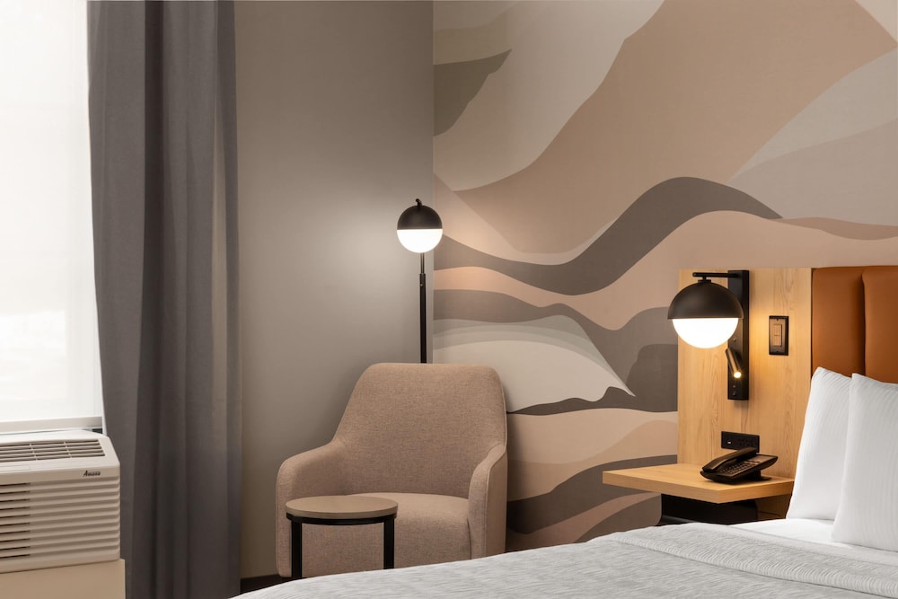 La Quinta Inn and Suites by Wyndham Leavenworth 34/60