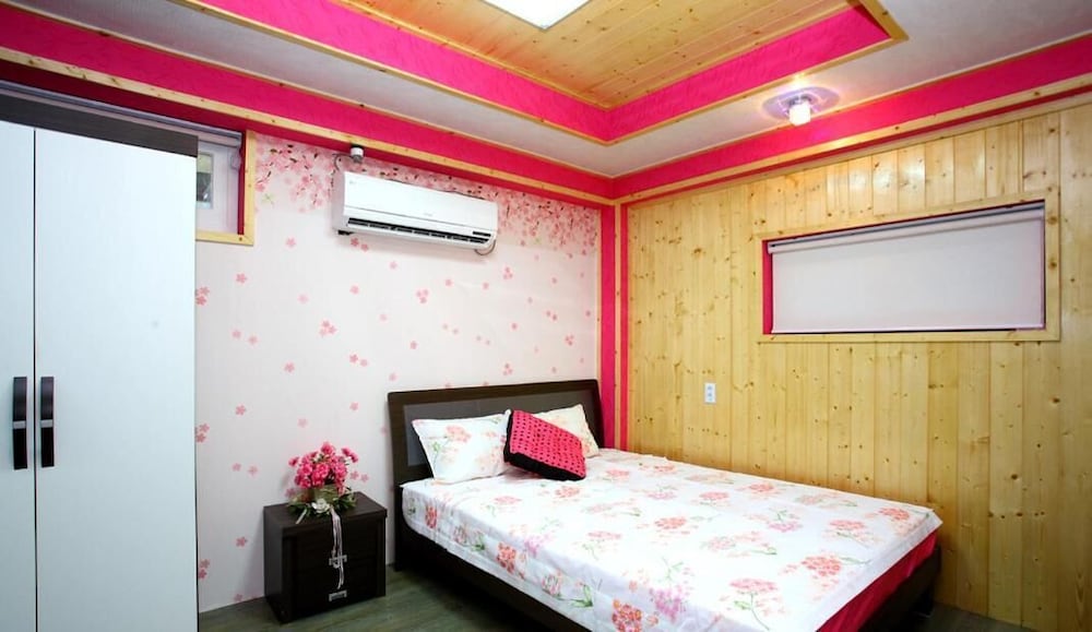 Pinky Marine Pension 10/50