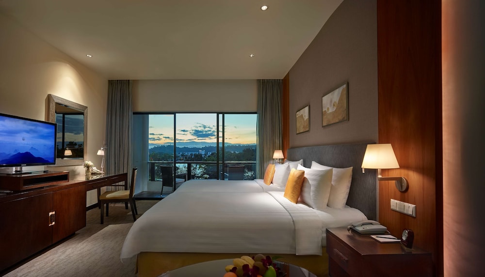 ROOM, TWIN BEDS, KINABALU MOUNTAIN VIEW