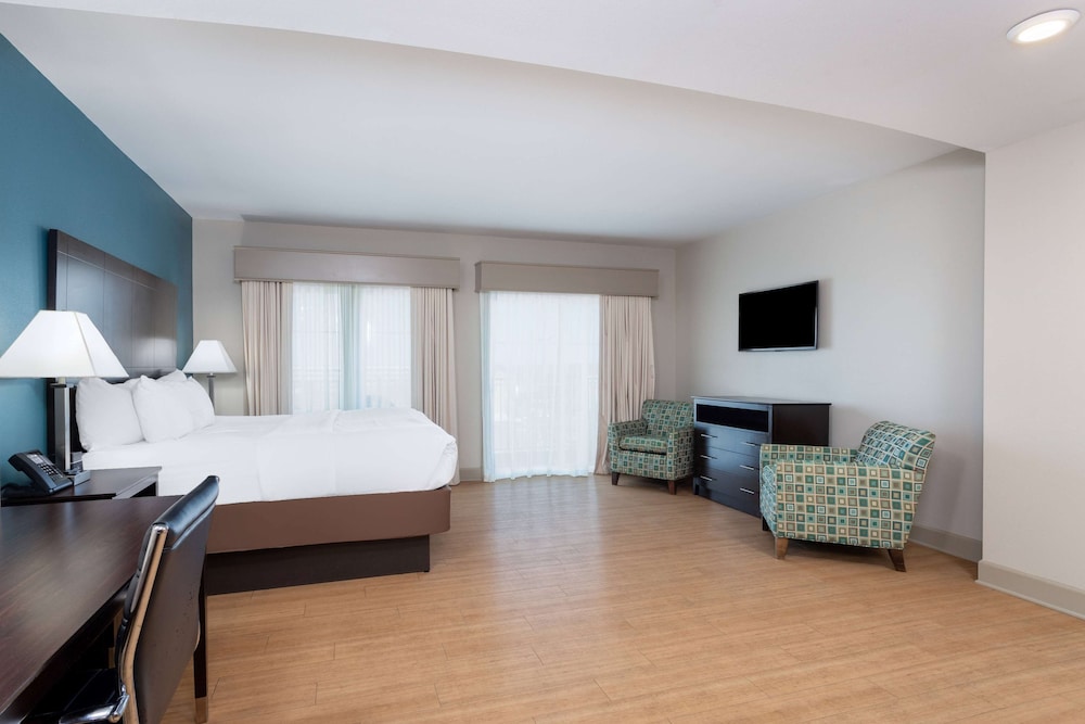 La Quinta Inn And Suites By Wyndham Ocean City 23/49