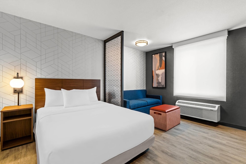 Everhome Suites Temecula 16/49