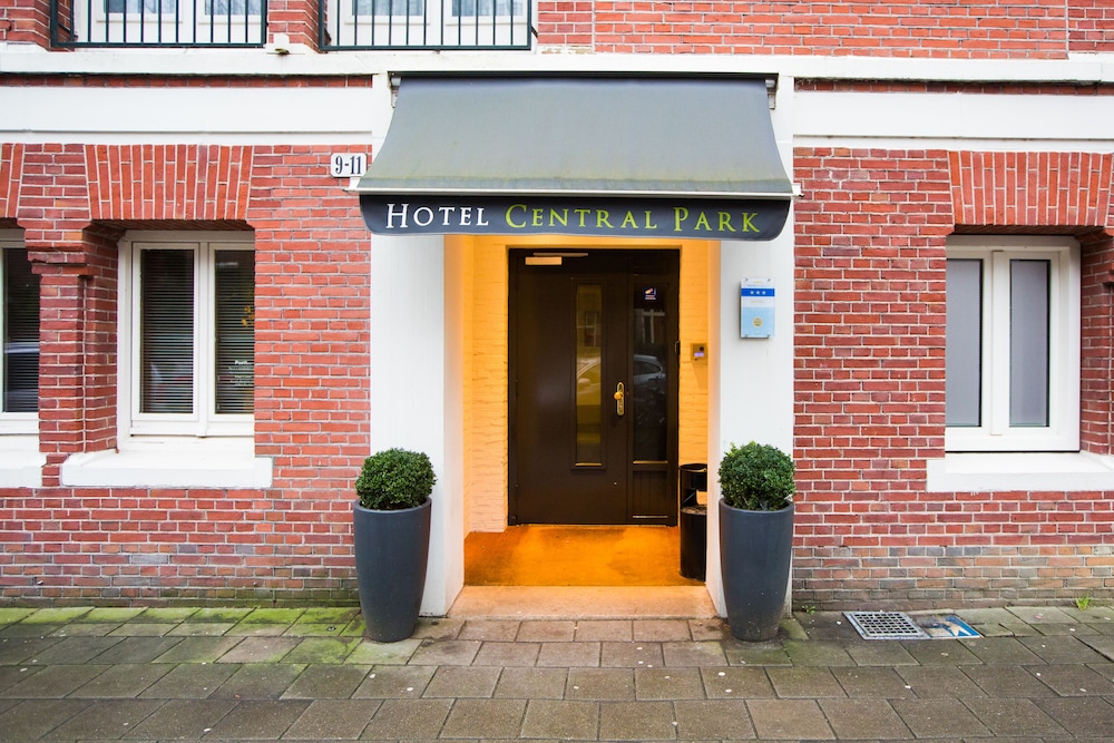 Dutch Design Hotel Vondelpark in AMSTERDAM