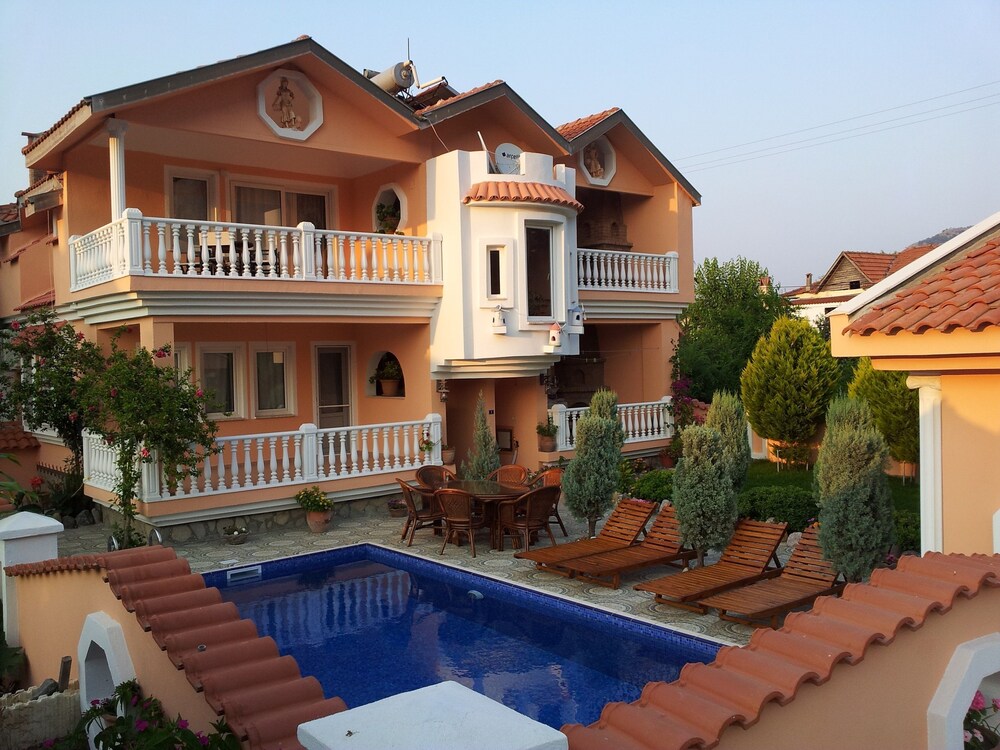 Dalyan Palace 7/76