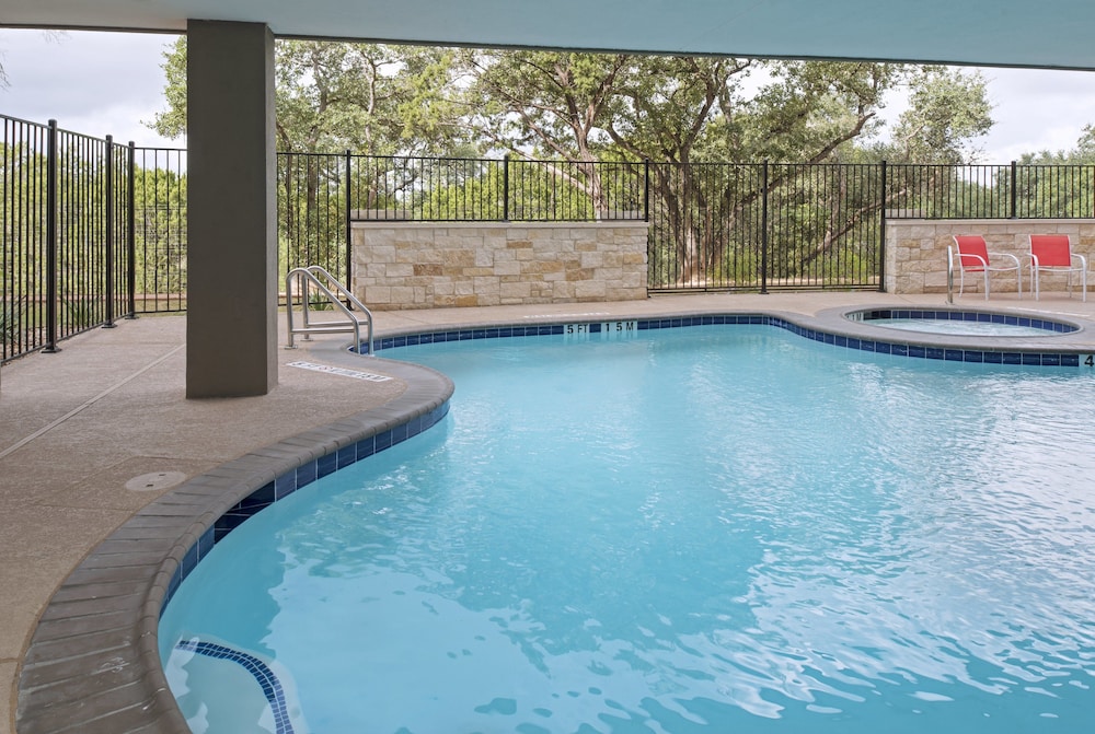 Holiday Inn Express Suites Austin Nw Four Points 1/51