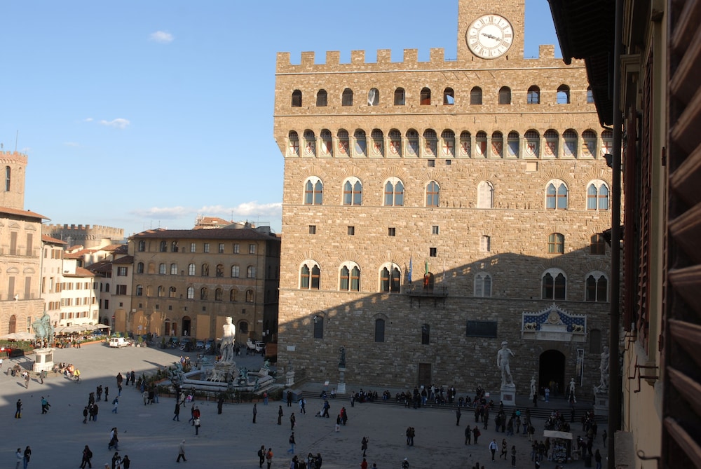 Relais Piazza Signoria 58/66