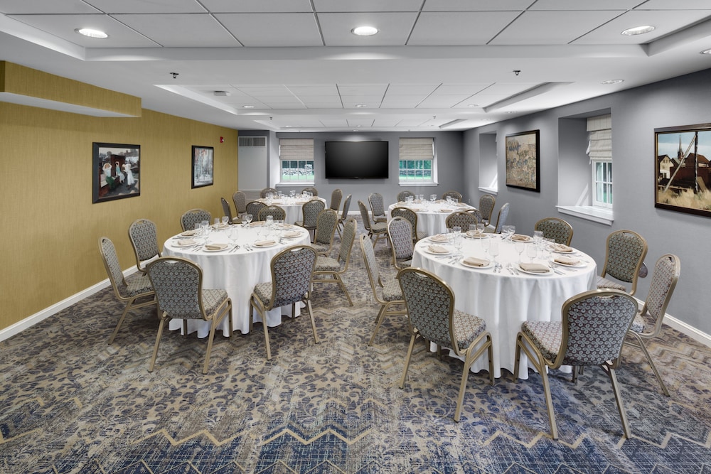Andover Inn 35/39
