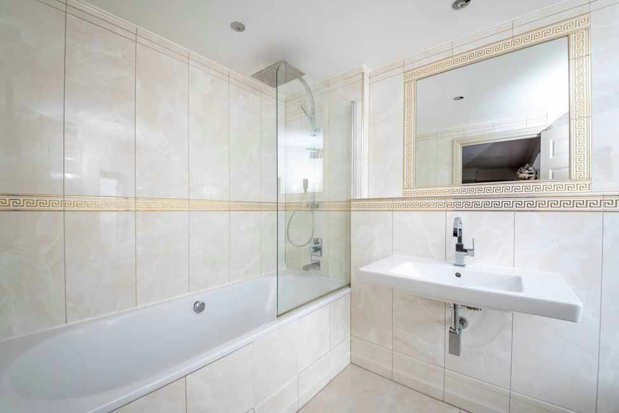 Guildford Manor Hotel & Spa 23/24
