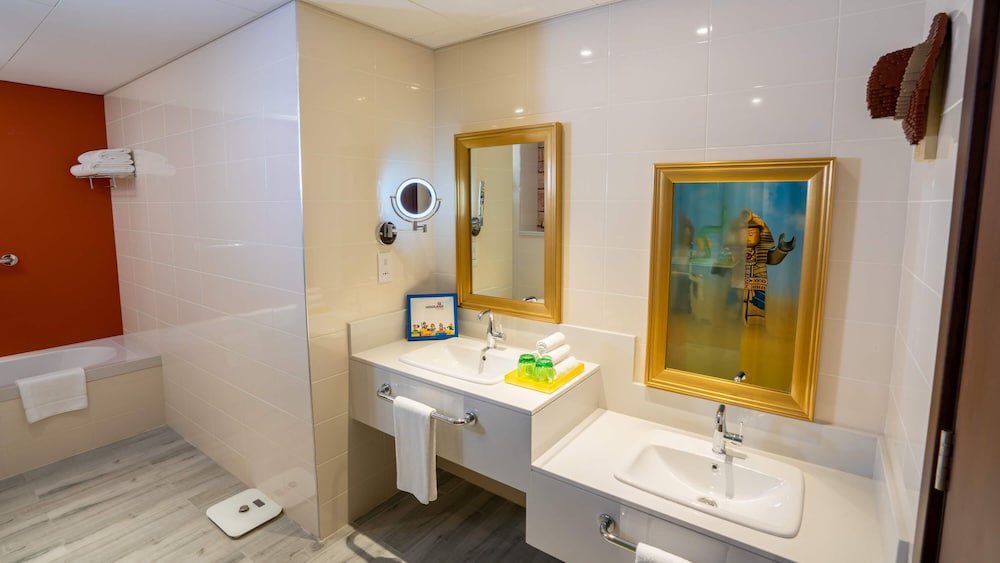LEGOLAND Hotel Dubai 43/45