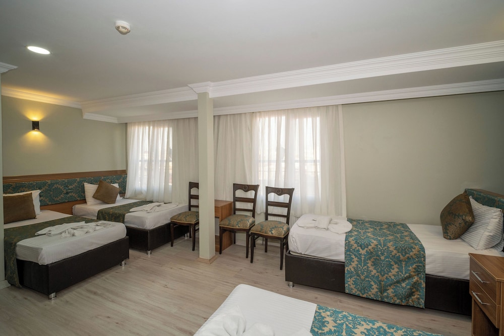 SIMPER HOTEL 27/50