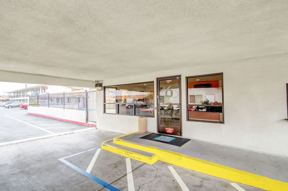 Motel6 Manteca, CA 30/45