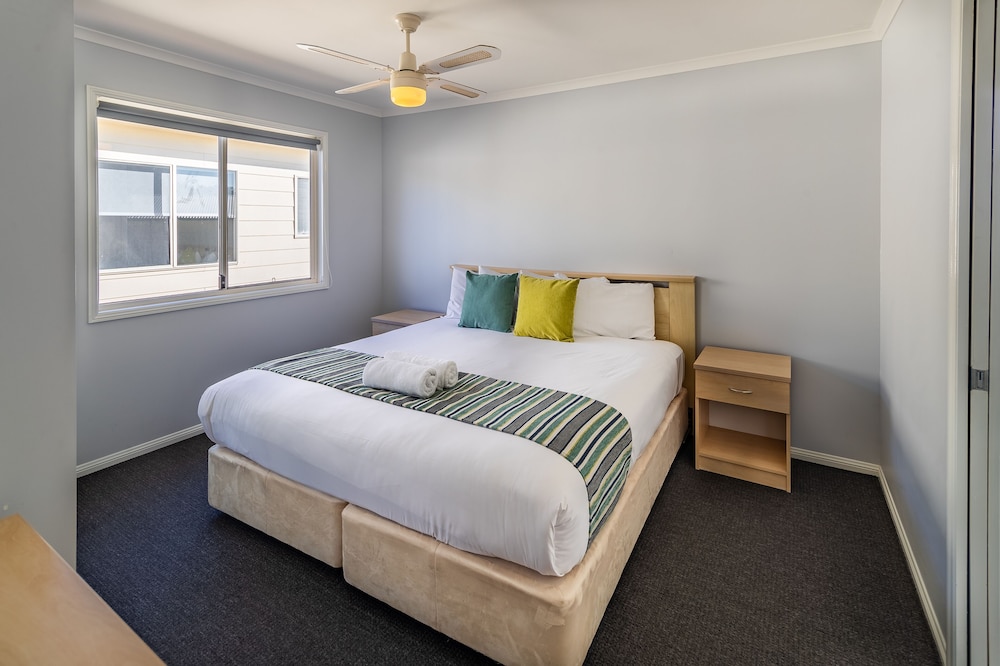 Ingenia Holidays One Mile Beach 11/50