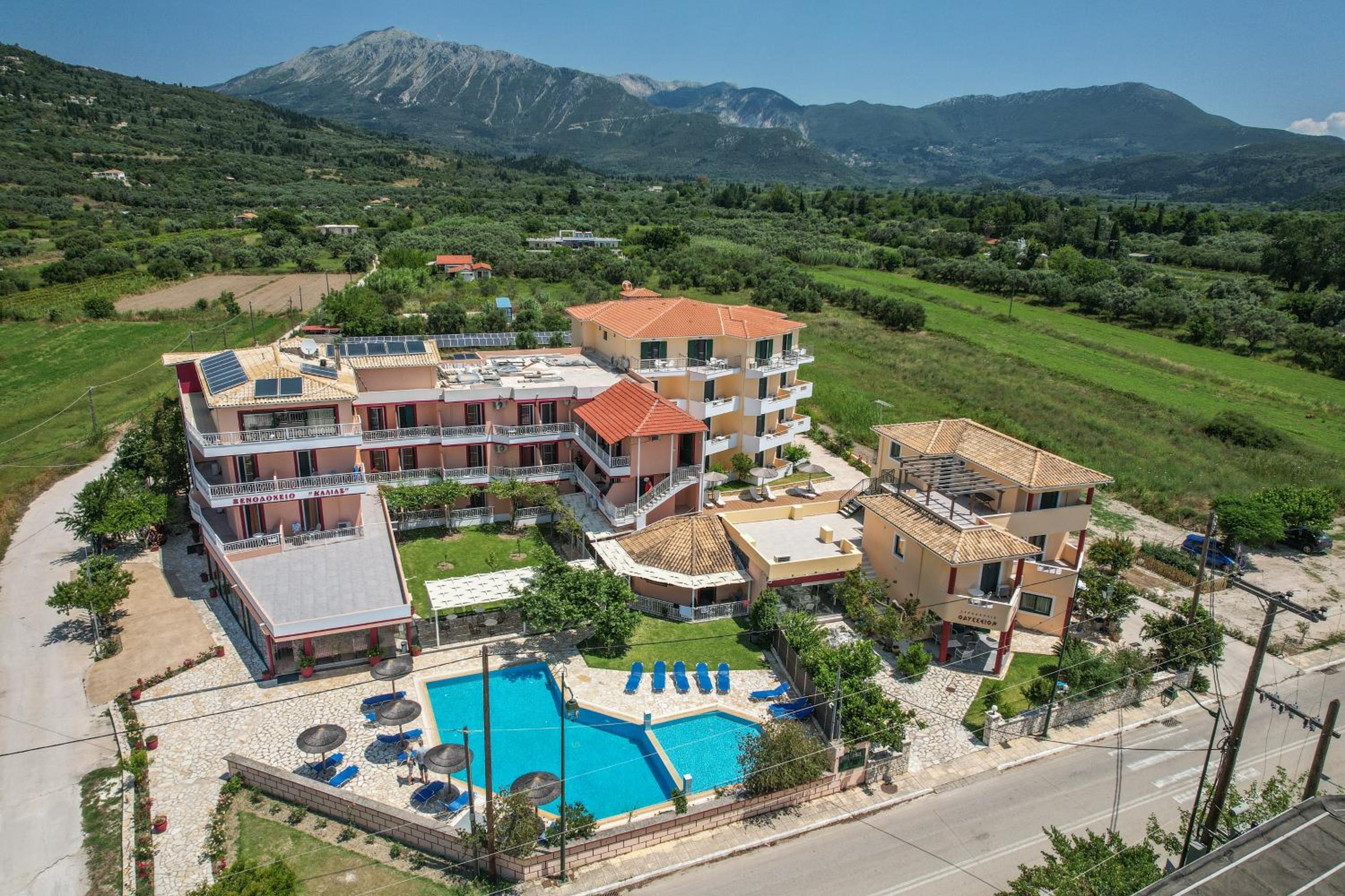 Kalias Hotel 6/51