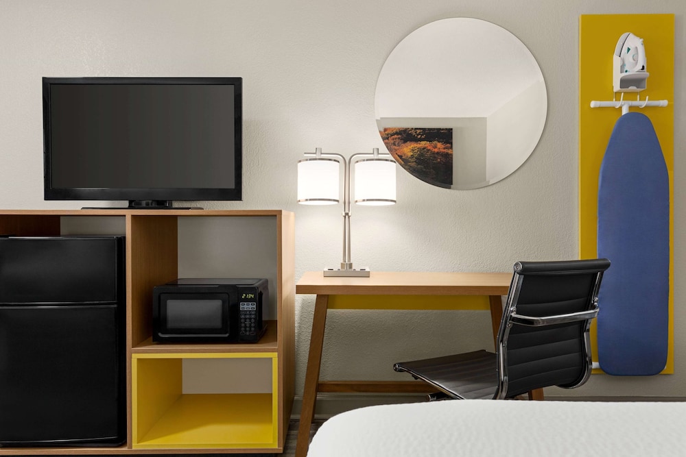 Days Inn by Wyndham Fulton 42/47