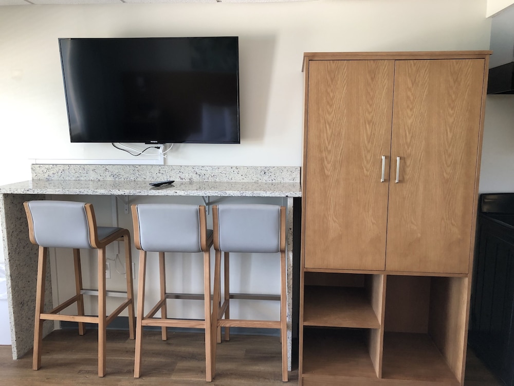 Sugar Sands Inn And Suites Panama City Beach 29/44