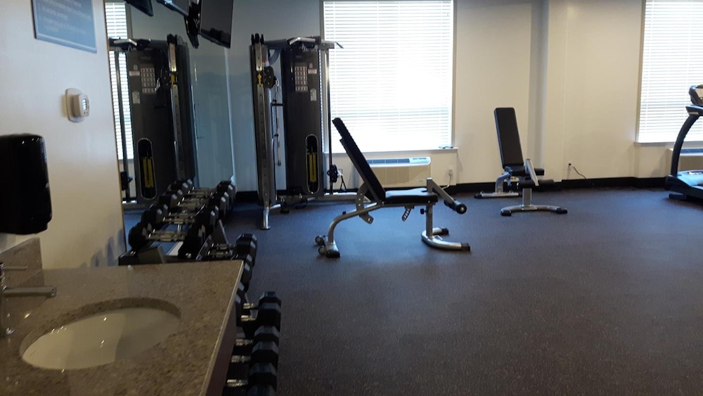 Encore Suites By Service Plus Inns 31/58