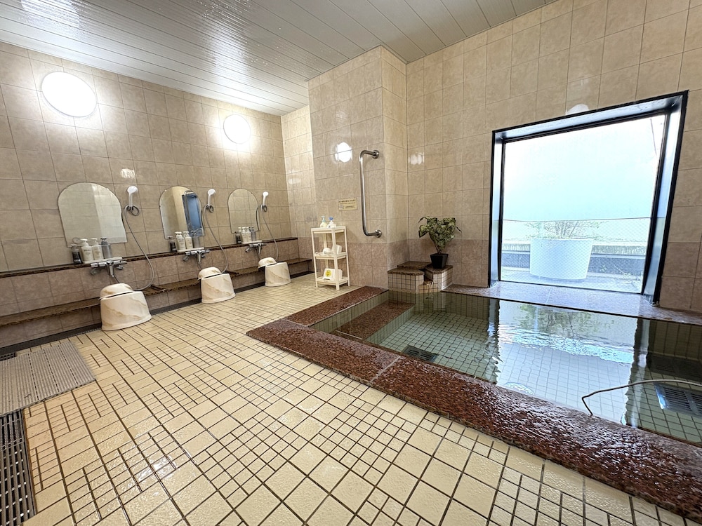 Hotel Route-Inn Niihama 42/63