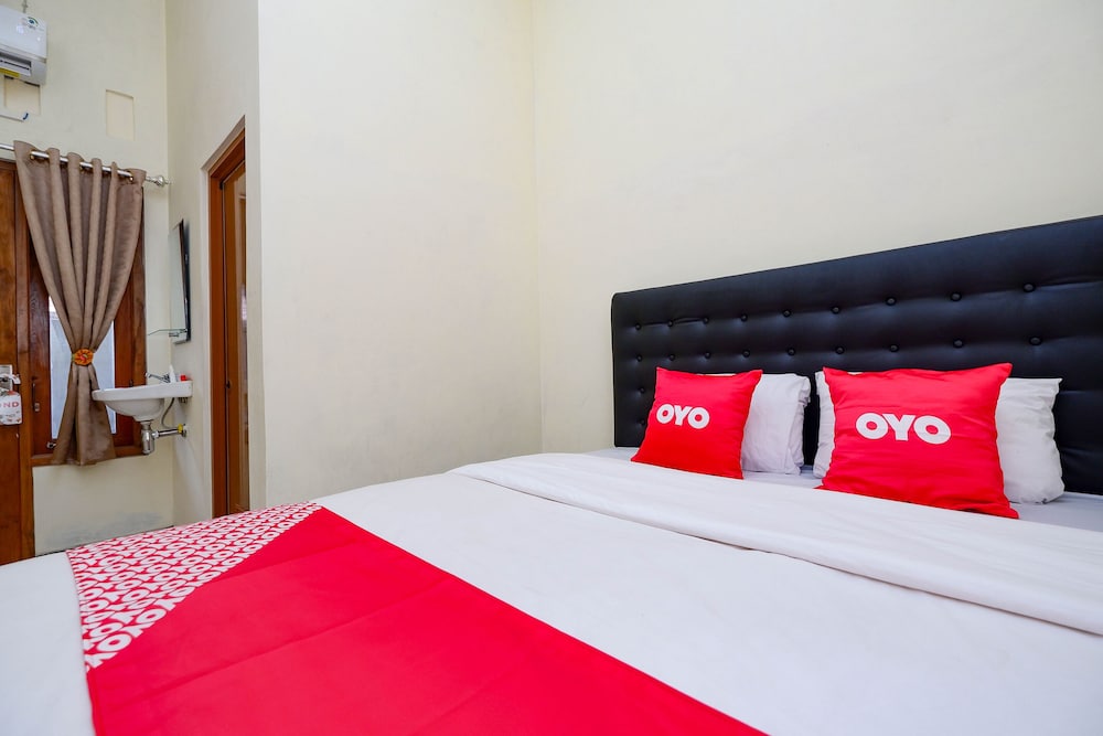 Super OYO Capital O 2258 Santana Syariah Guest House 16/41