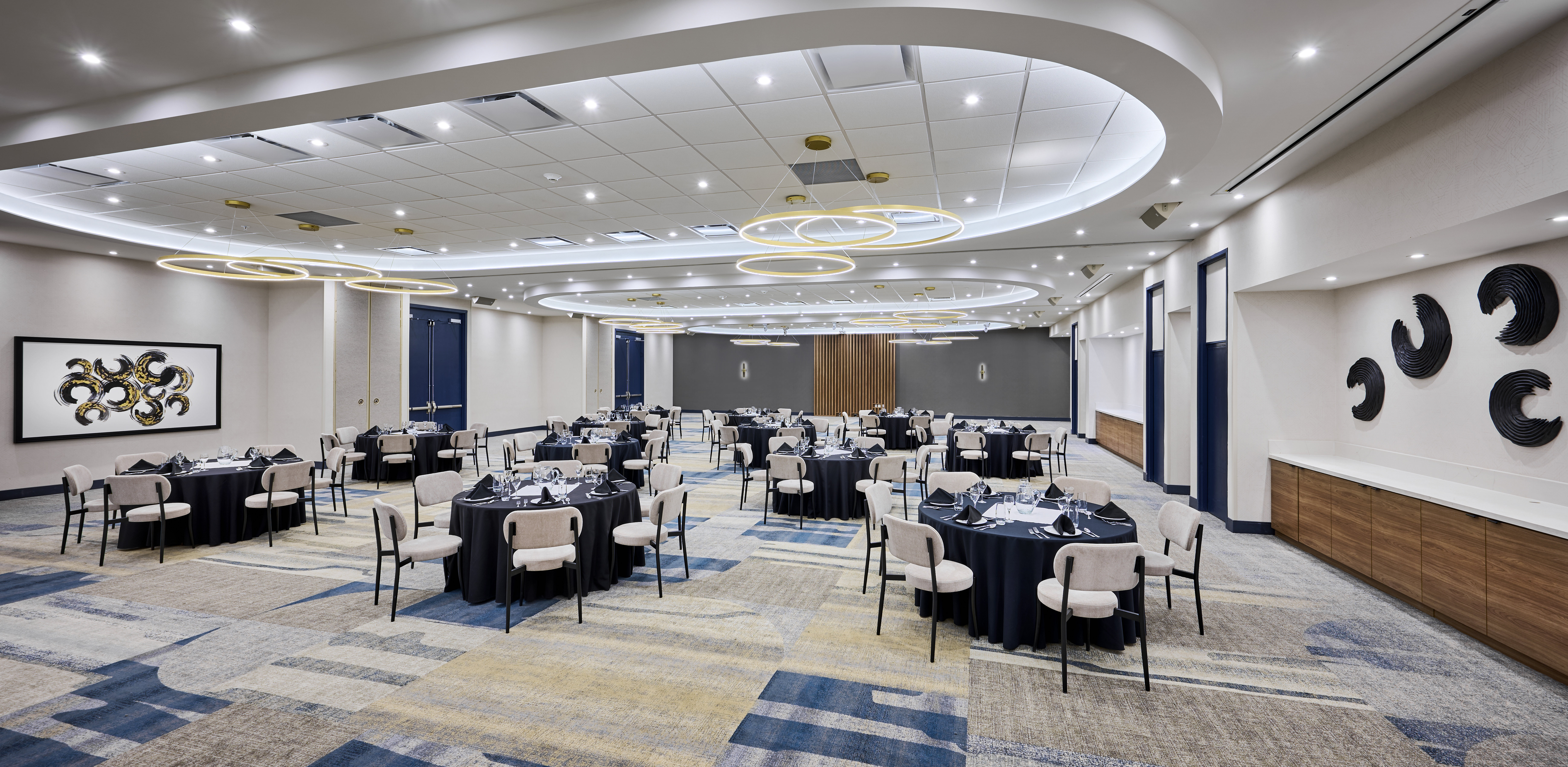 Holiday Inn Burlington Hotel And Conference Centre 59/76
