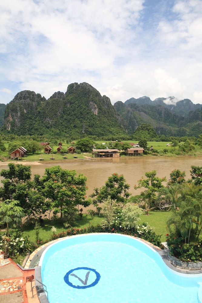 Vansana Vang Vieng 12/31