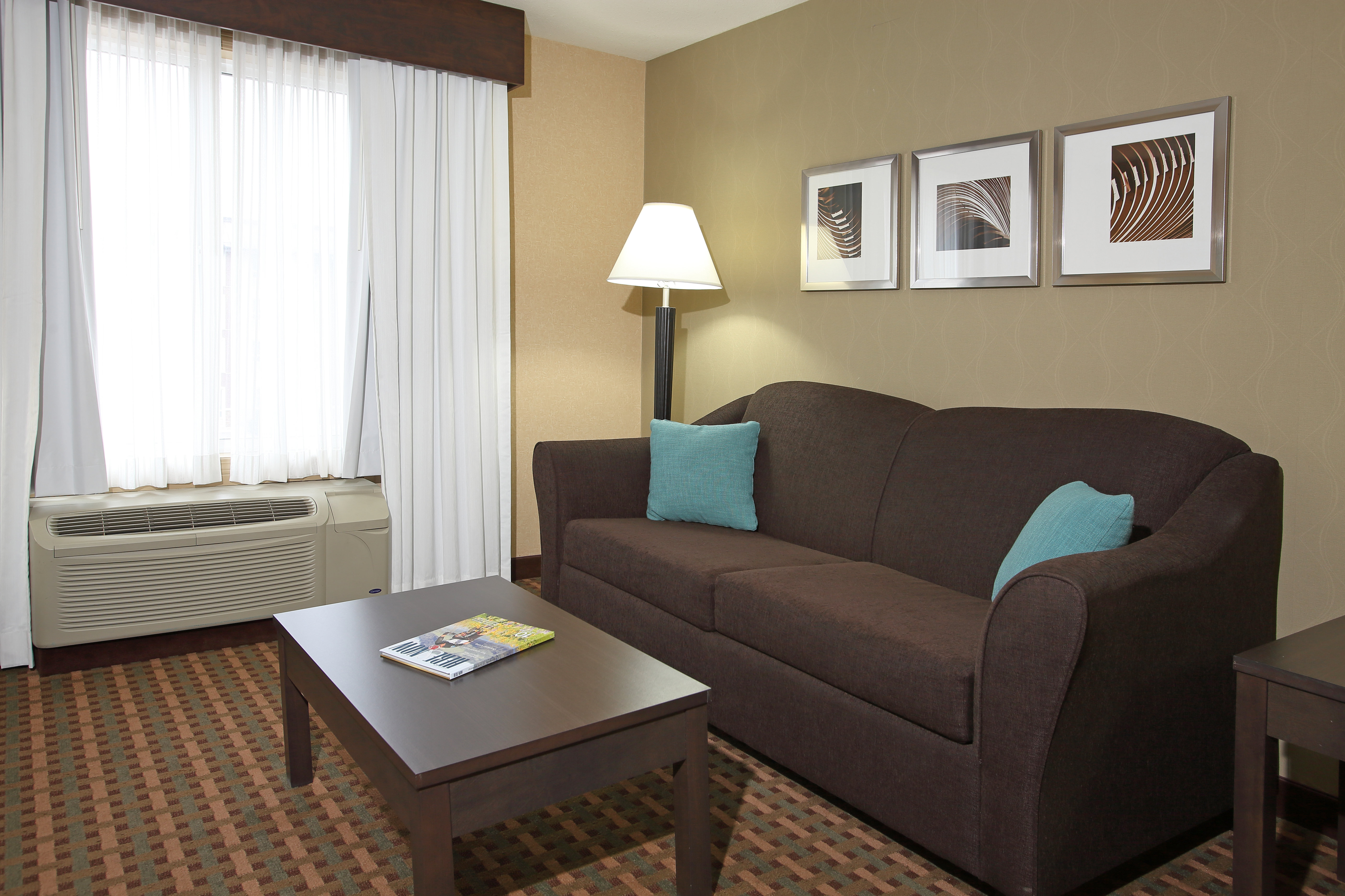 Holiday Inn Express Vernon 40/61