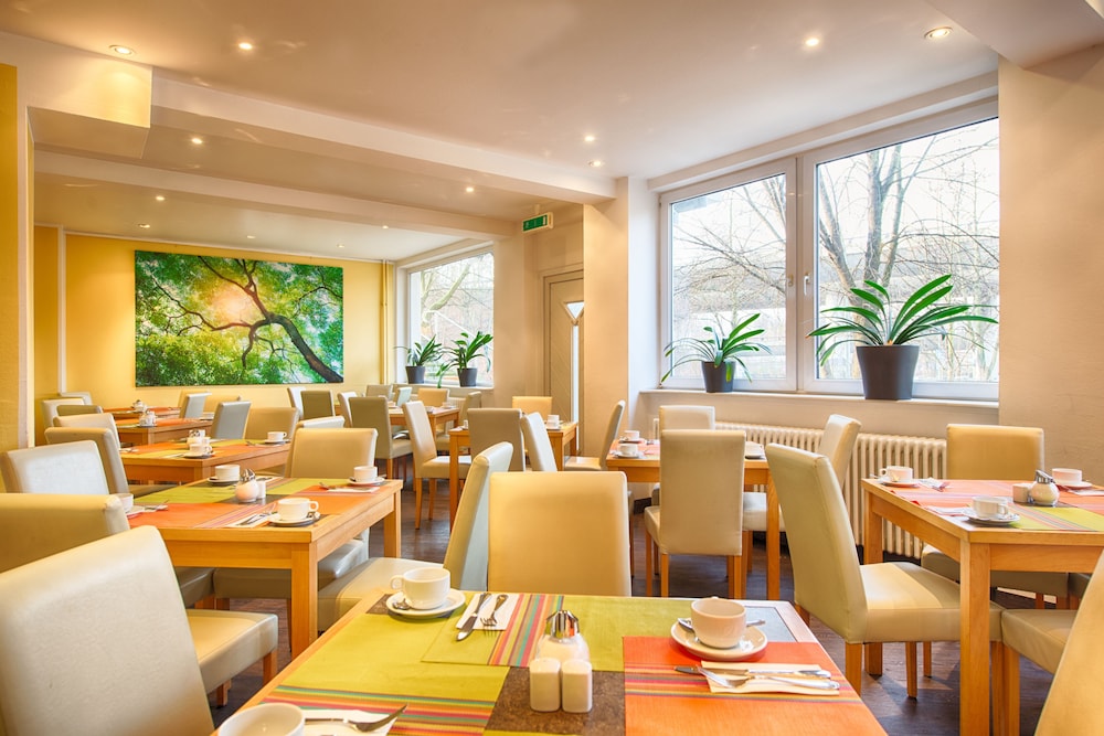 Enjoy Hostel Berlin City West 38/45