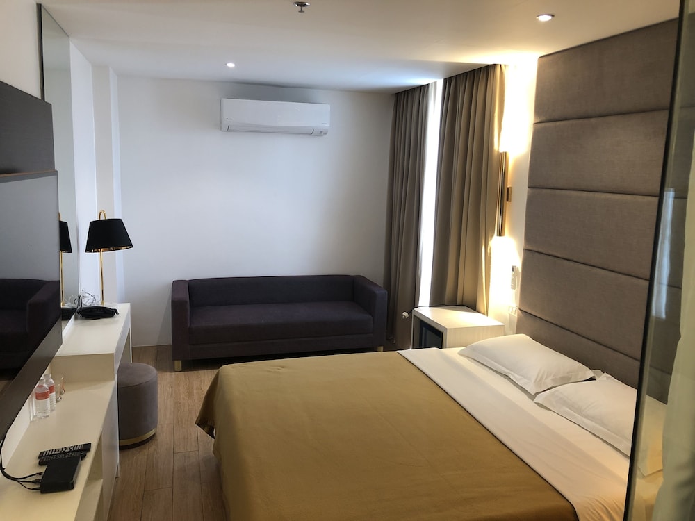 Apollonia Royale Hotel 11/33
