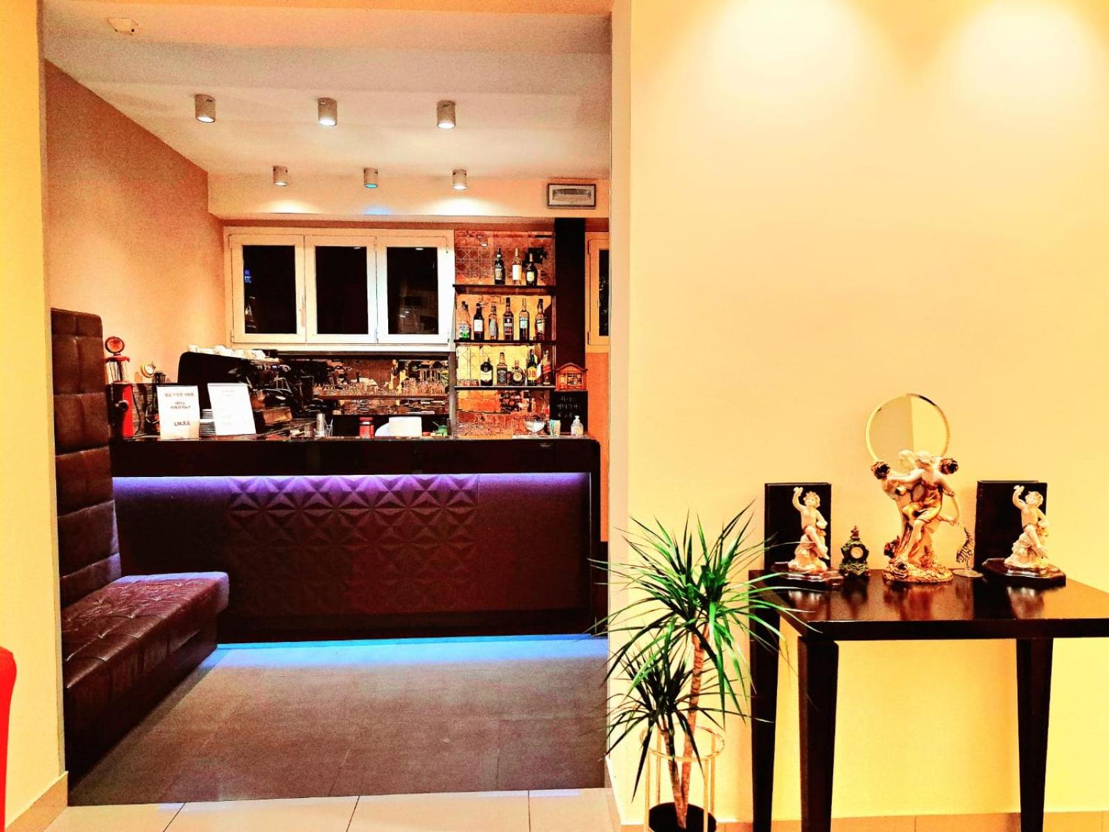 hotel laguna residence