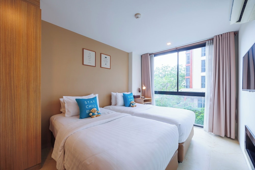 One Bedroom Suite Twin Bed