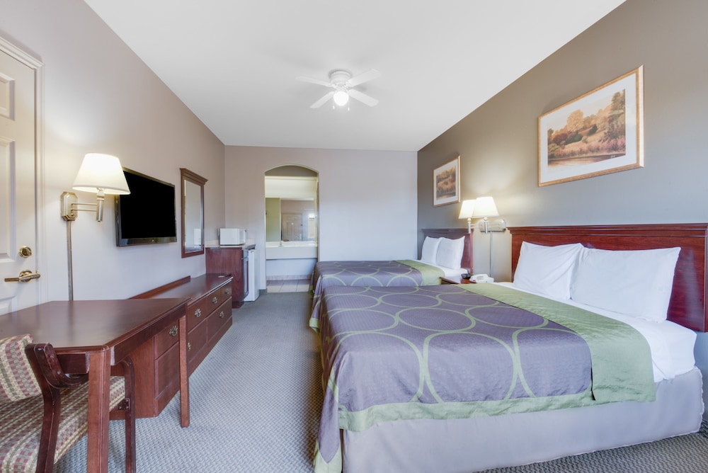 Super 8 San Benito/Harlingen Area 13/28