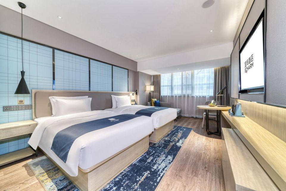 Smart, 2 Double Beds