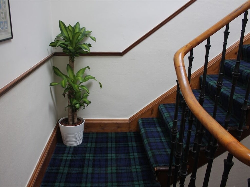 Airdenair Guest House 34/50