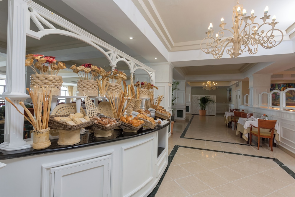 Eurostars Grand Cayacoa 7/50