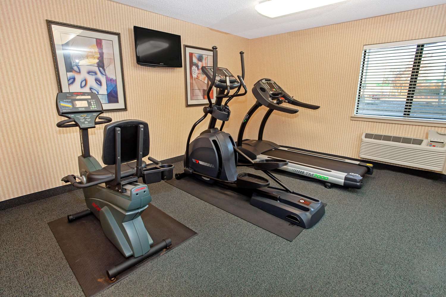 La Quinta Inn Suites By Wyndham Stevens Point 16/24