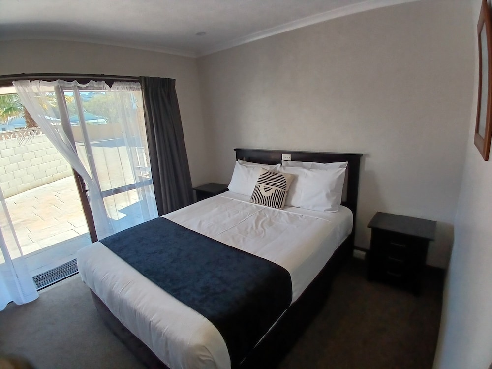 1 Bedroom, Family, Apartment, Double and Twin Beds