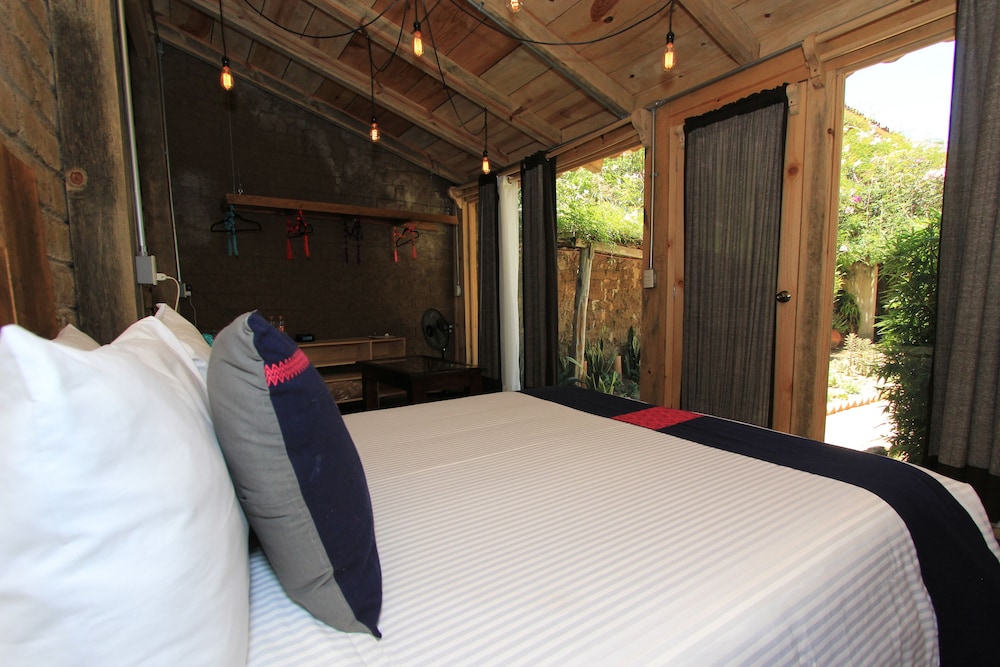 Sereno Art Hotel 36/78