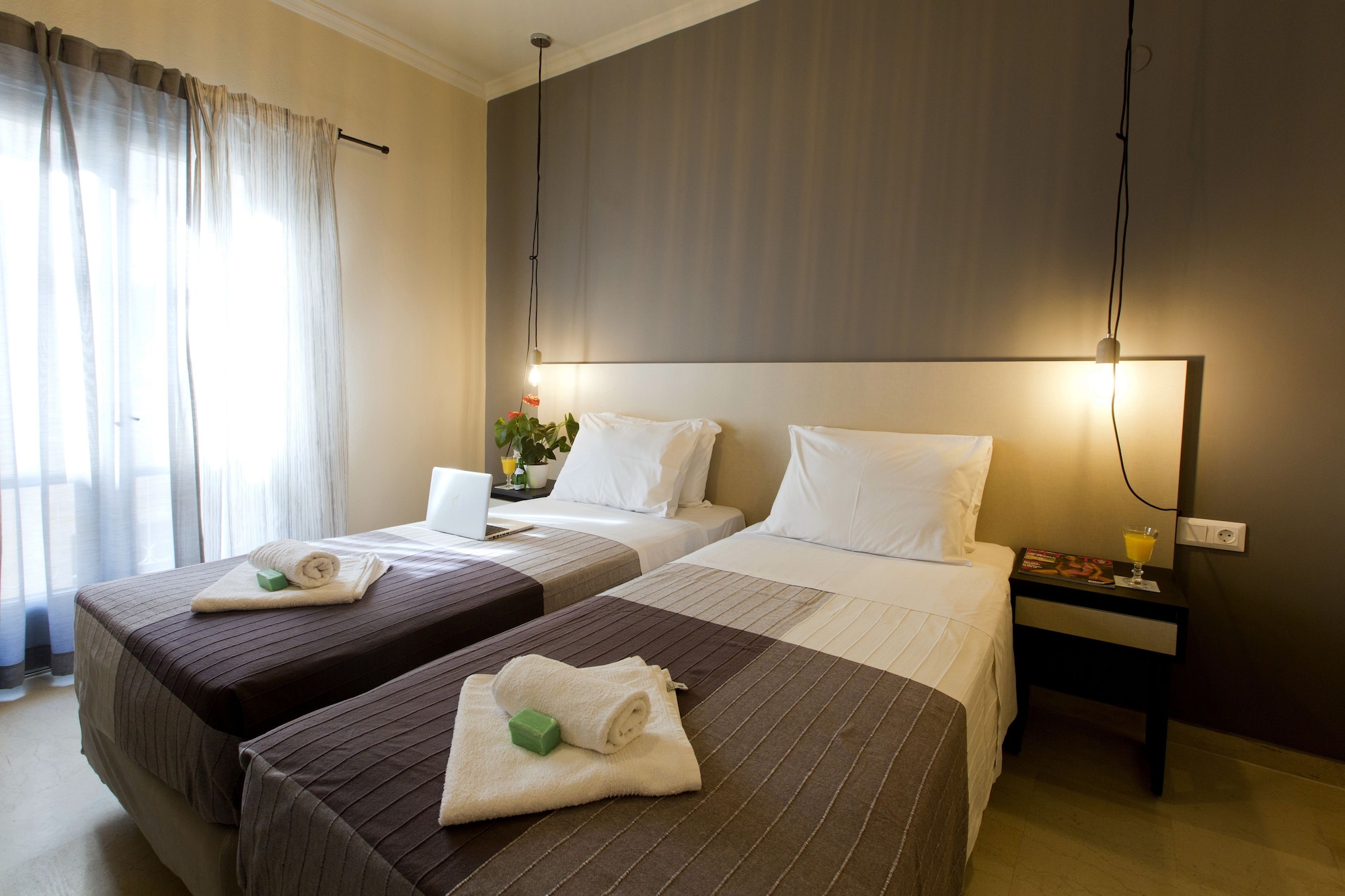 1 BEDROOM, STUDIO, SUITE, CITY VIEW, PRIVATE BATHROOM