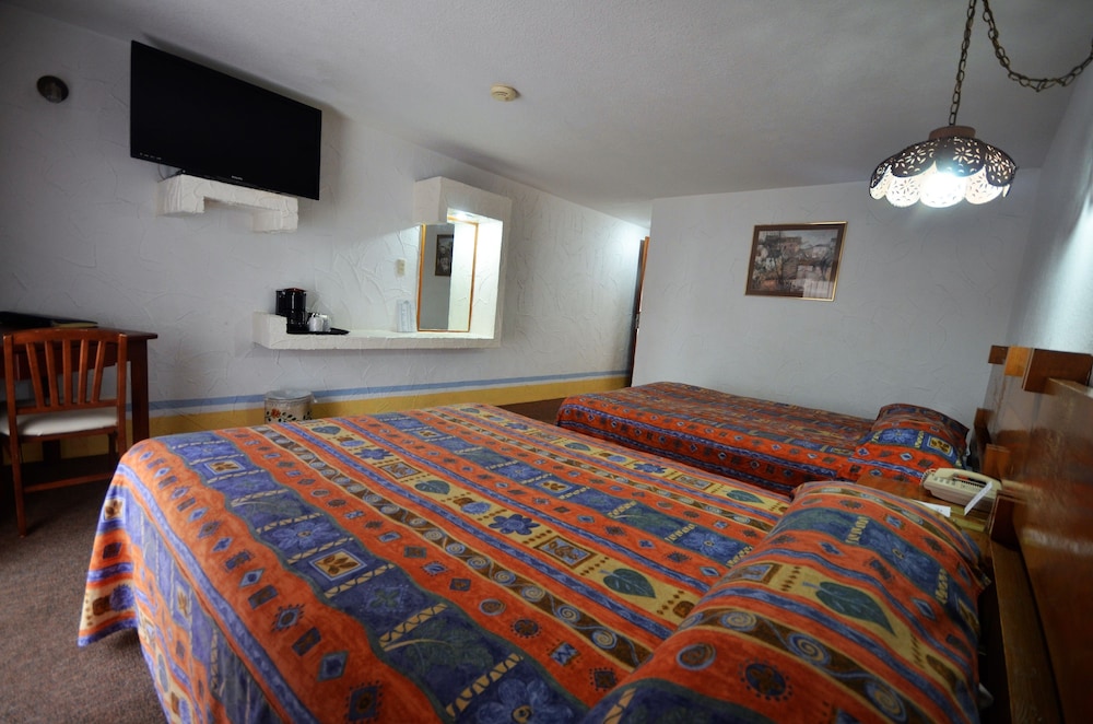Howard Johnson by Wyndham Morelia Calle Real 22/63