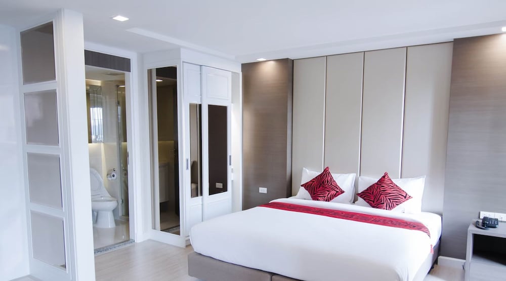 Hope Land Hotel & Residence Sukhumvit 8 32/77