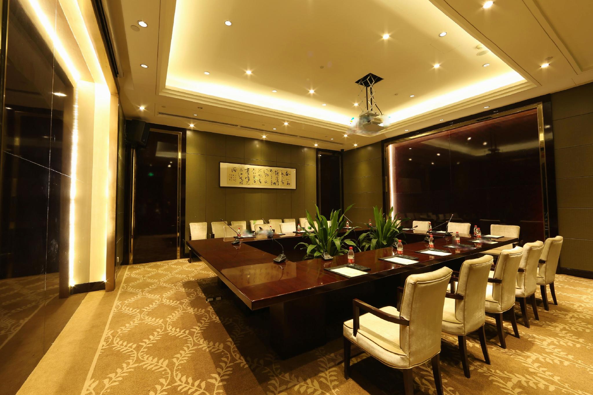 Zhongwei International Holiday Hotel 38/49