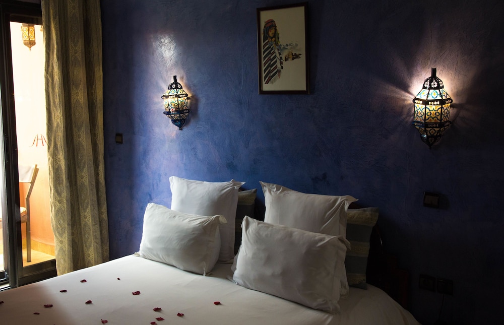 Amani Hotel Suites & Spa 41/85