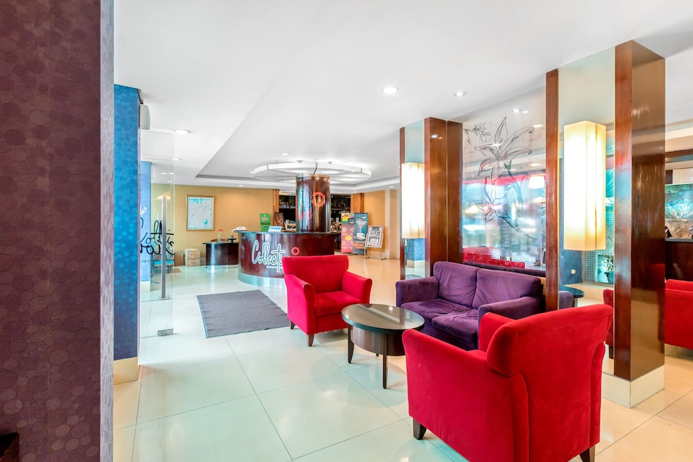 Collection O 7 Hotel Melawai 30/34