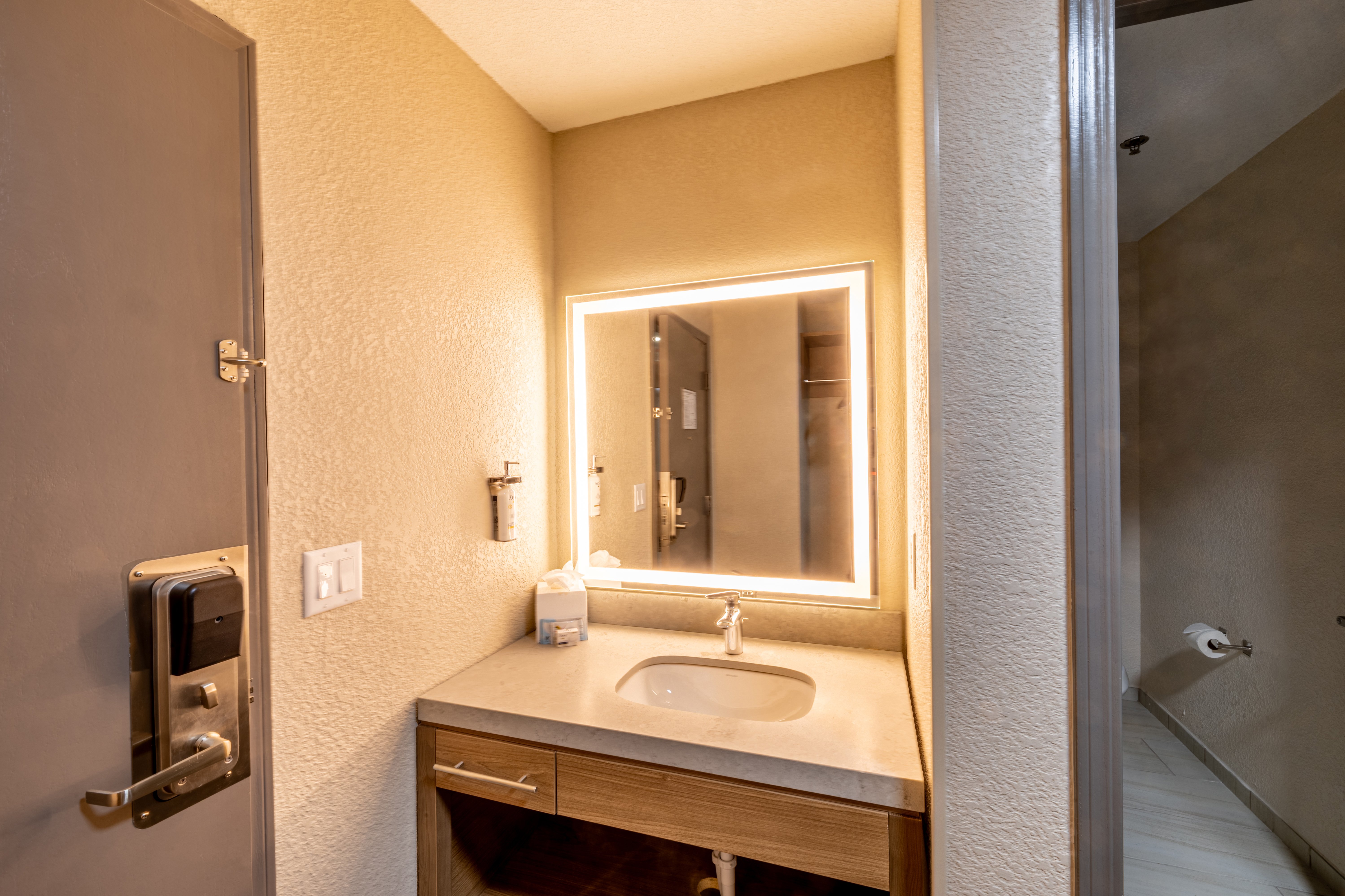 Candlewood Suites Wichita Northwest by IHG 52/54